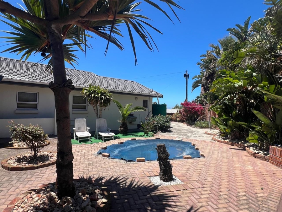 To Let 1 Bedroom Property for Rent in Bluewater Bay Eastern Cape